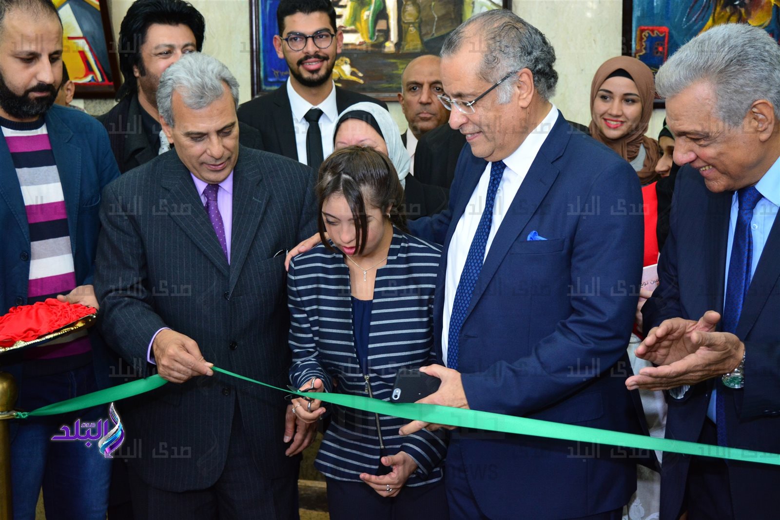 افتتاح معرض الفنان حسين نوح بجامعة القاهرة