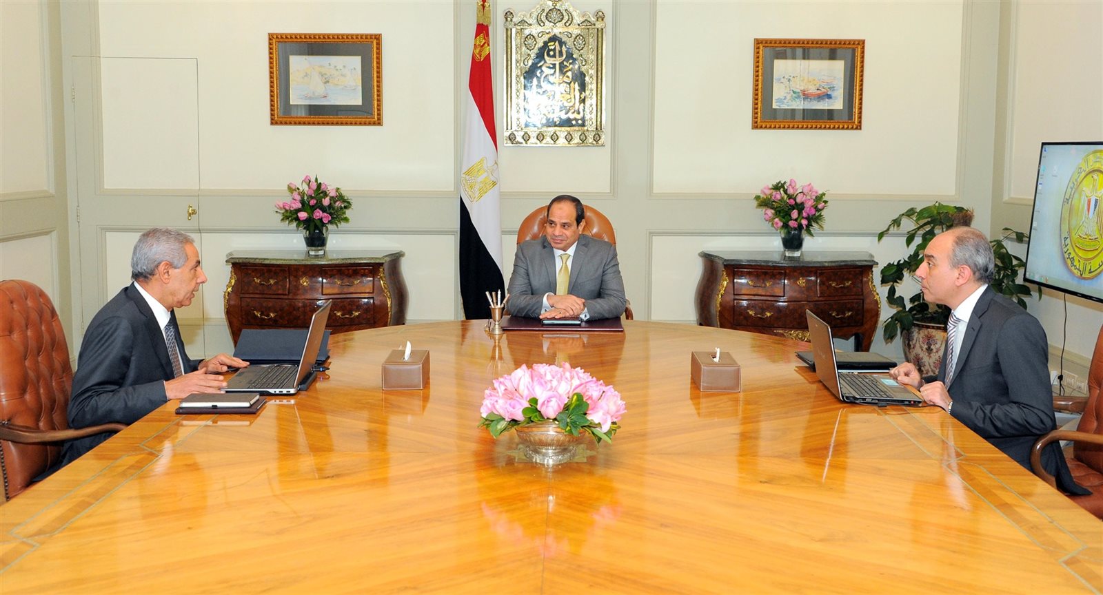 صورة من اللقاء