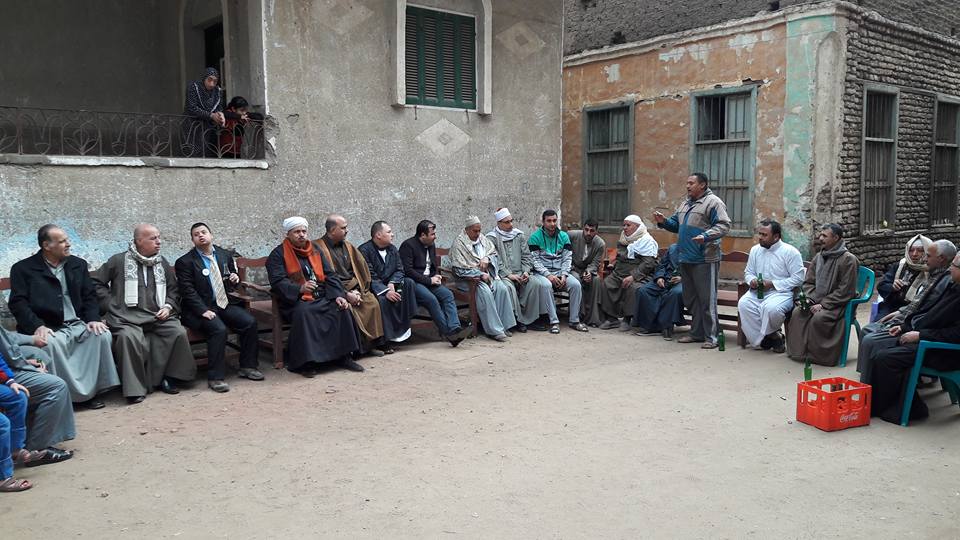 نائب طوخ يلتقى أهالى قرية كفر منصور لبحث حل مشاكلهم 