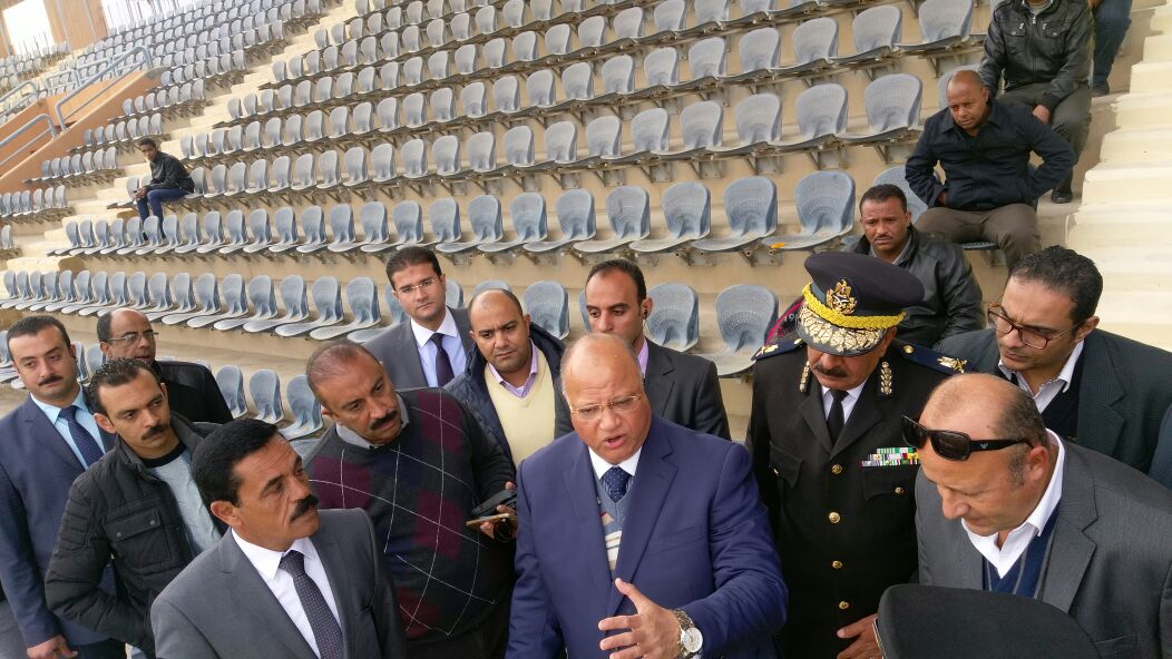 مدير الأمن أثناء تفقد الخدمات مدير الأمن أثناء تفقد الخدمات