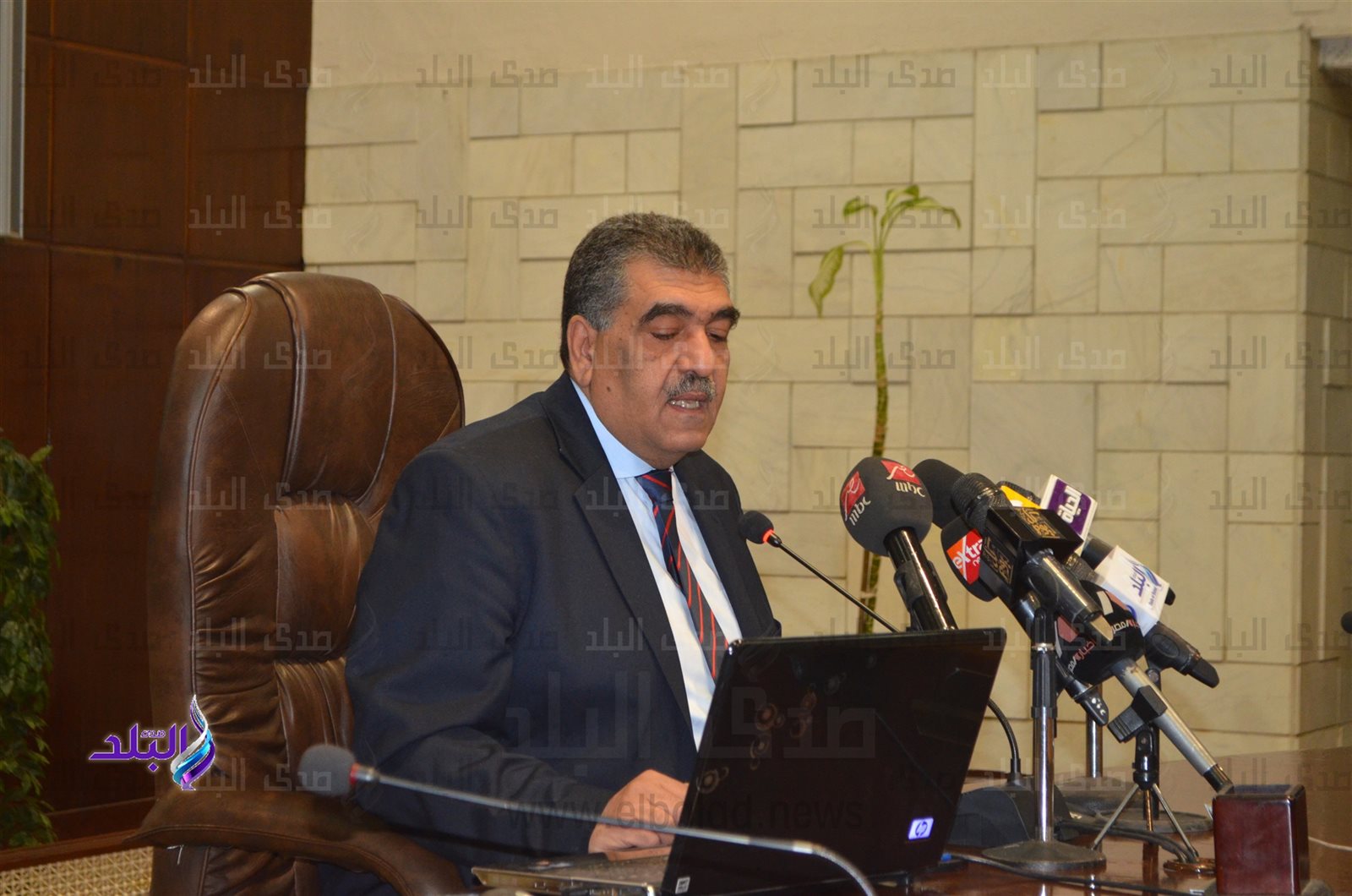  الدكتور أشرف الشرقاوى ، وزير قطاع الاعمال العام