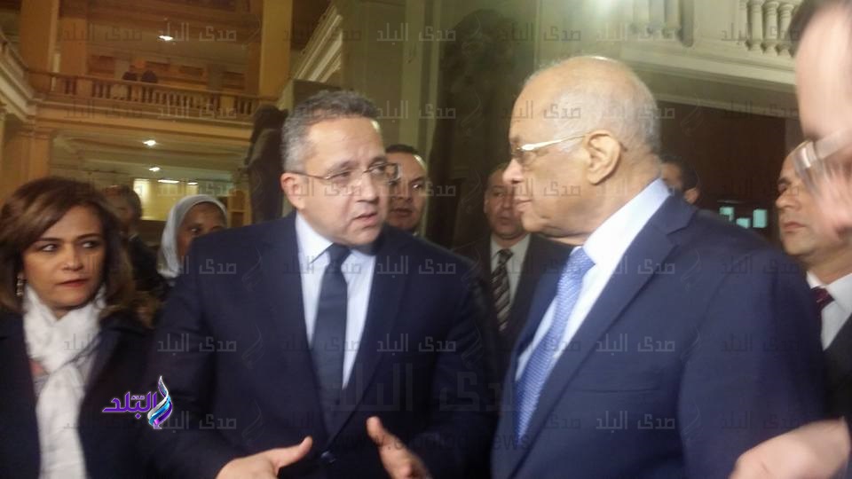 وزير الأثار وعبد العال 