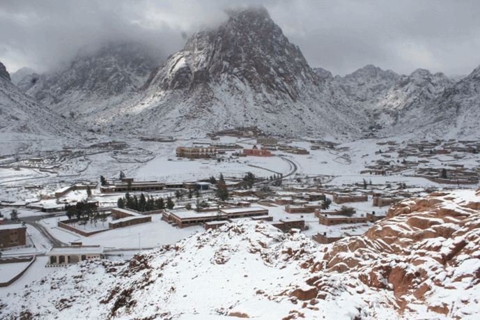 الثلوج تغطى سانت كاترين