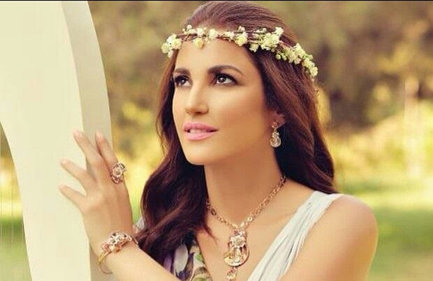الفنانة التونسية درة الفنانة التونسية درة