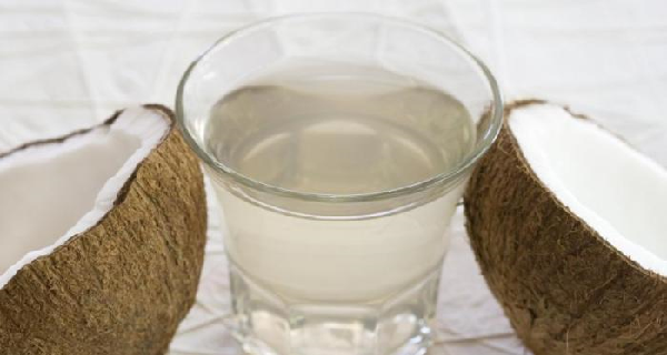 هذا ما سيحدث بالجسم عن شرب ماء جوز الهند لمدة 6 أيام