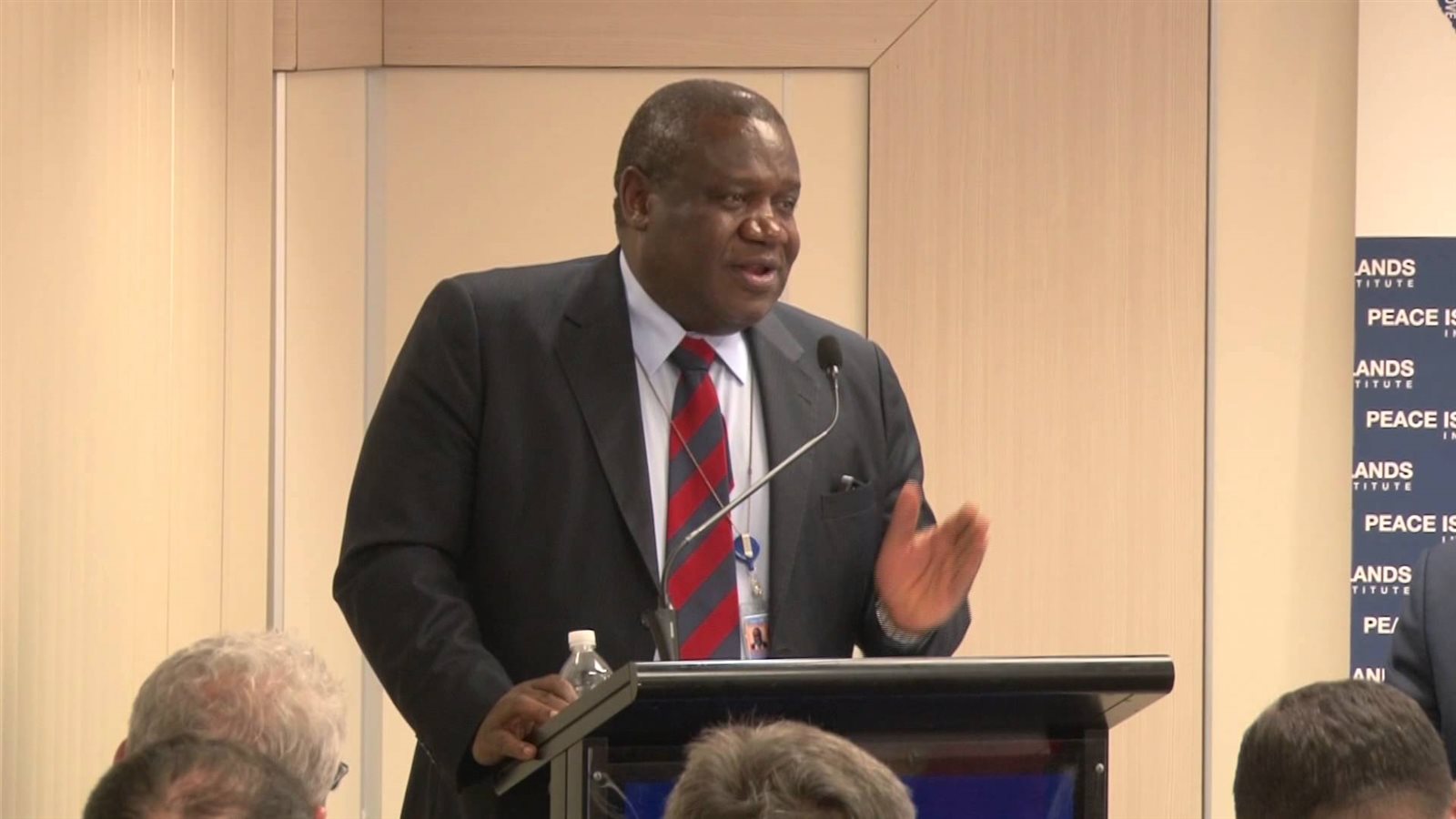  جيريمايا كينجسلي مامابولو 