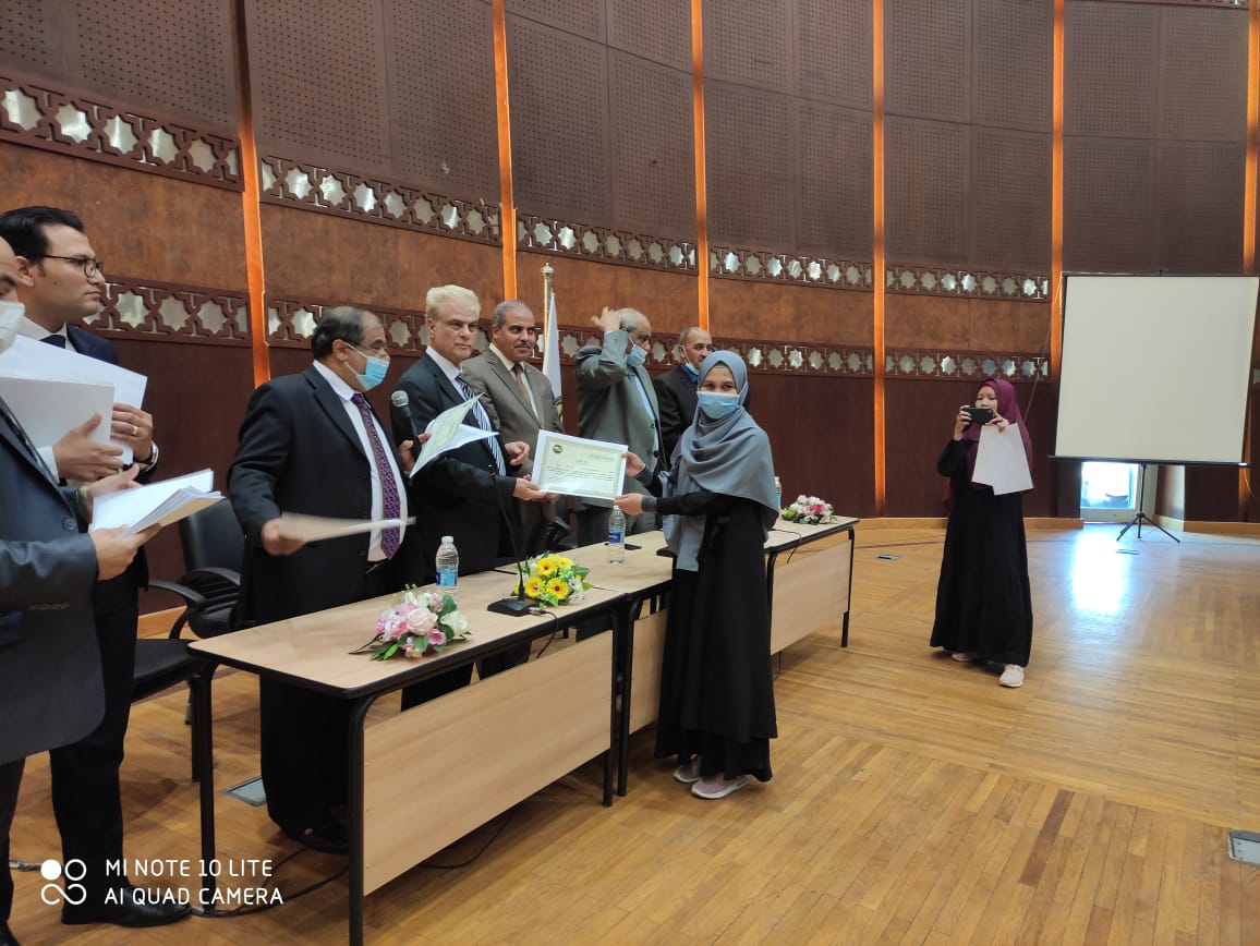 تكريم الطلاب الوافدين 