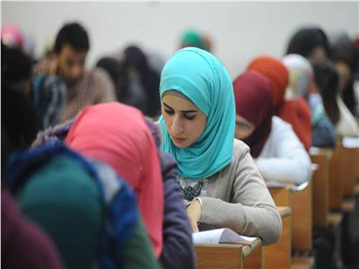 طلاب جامعات