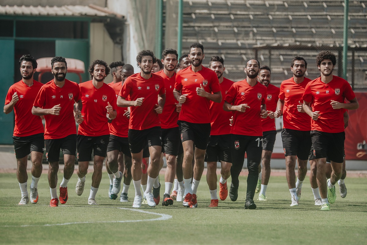 لاعبي النادي الأهلي