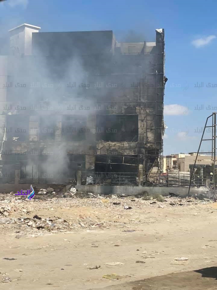 حريق هائل فى مول 
