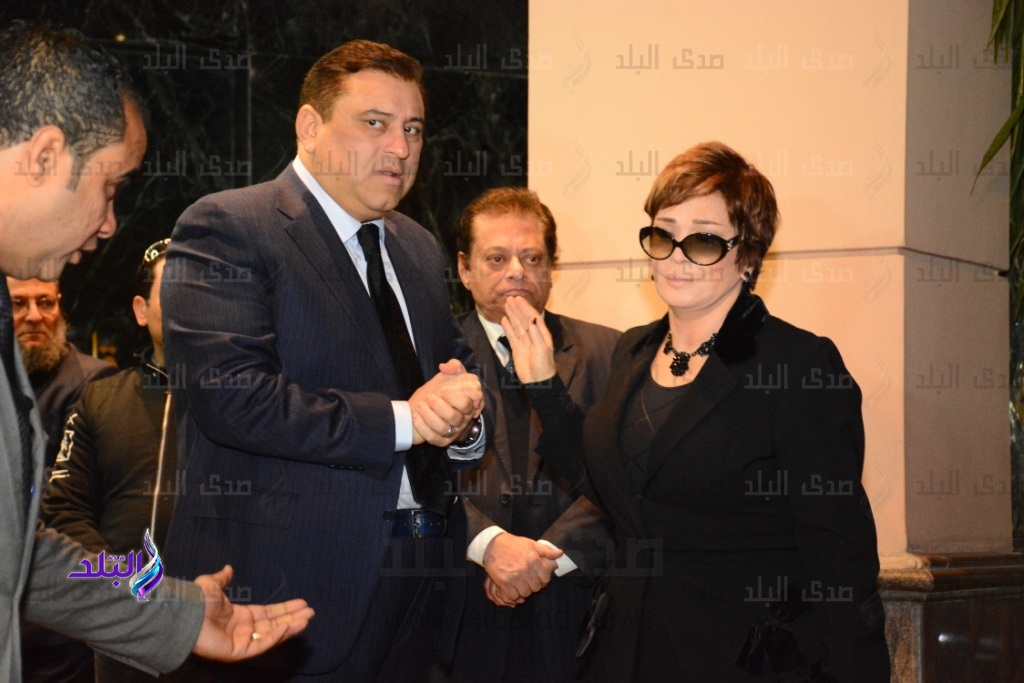 200 صورة من عزاء كريمة مختار 200 صورة من عزاء كريمة مختار
