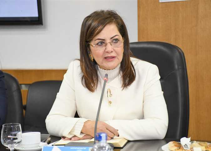 هالة السعيد وزية التخطيط