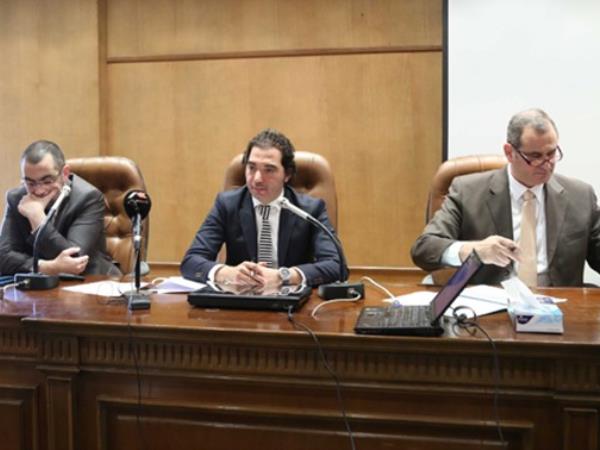 جانب من اجتماع اللجنة الإقنصادية للبرلمان 