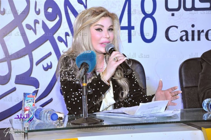 الأديبة العراقية سارة السهيل