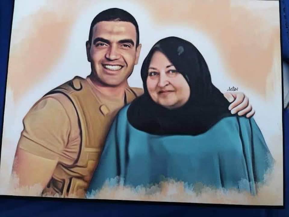 الشهيد المنسي ووالدته