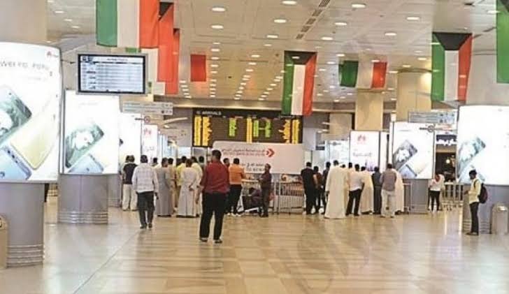 مطار الكويت 