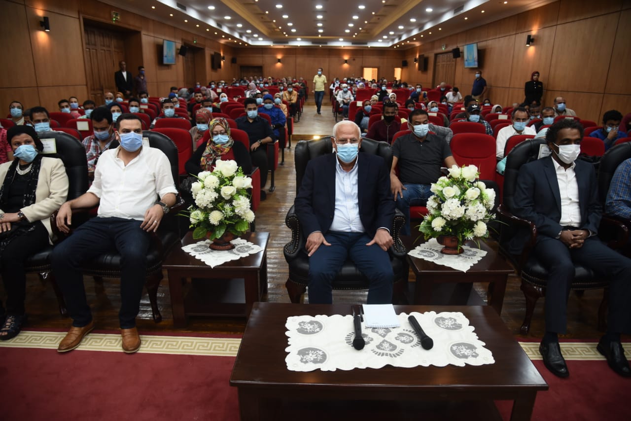 محافظ بورسعيد يفتتح الملتقى الثقافى الخامس لشباب المحافظات 