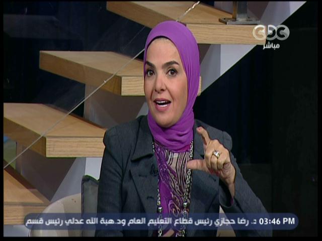 الإعلامية منى عبد الغني الإعلامية منى عبد الغني