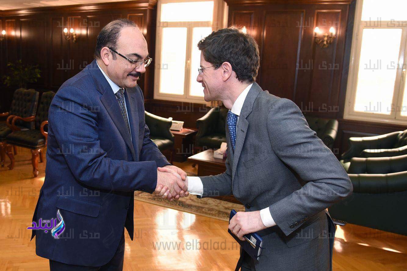 جانب من لقاء محافظ الاسكندربة بالقنصل الاسباني جانب من لقاء محافظ الاسكندربة بالقنصل الاسباني