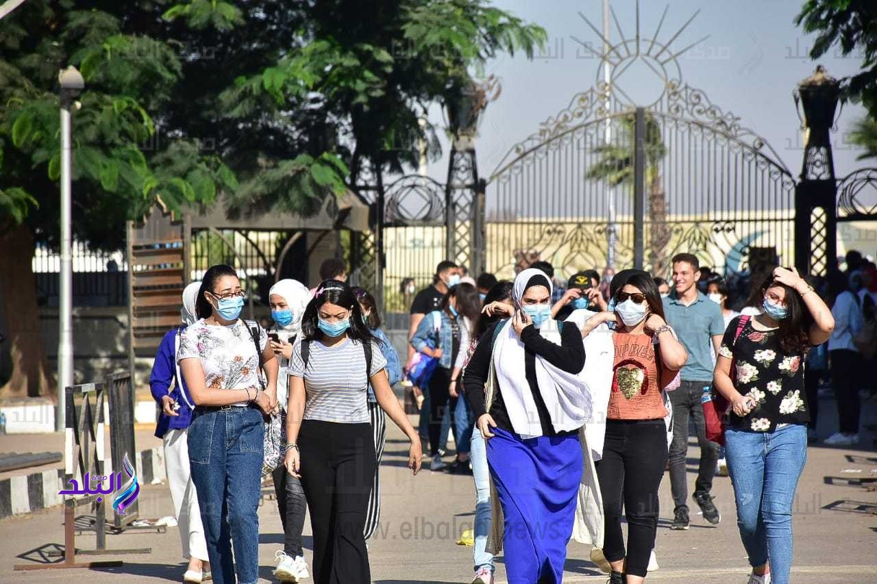 طلاب جامعة مصر 