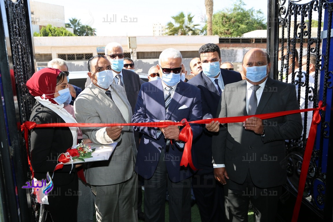 إفتتاح مركز خدمة عملاء ومحطتي صرف صحي في السويس