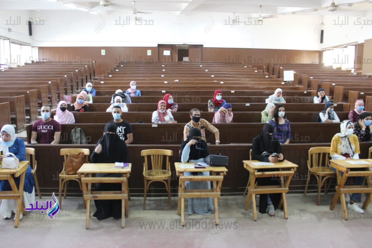 صورة توضيحية من داخل الكليات 