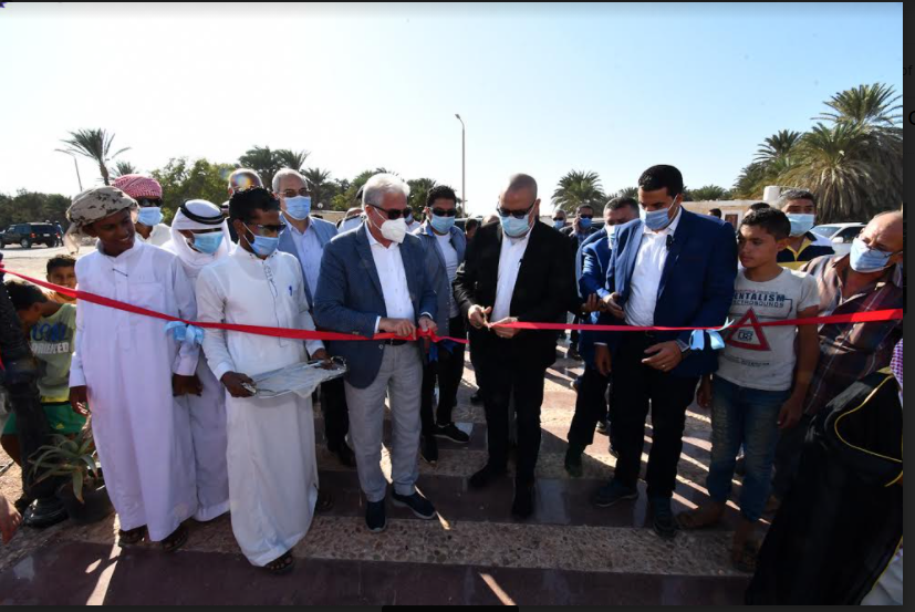 وزير الإسكان ومحافظ جنوب سيناء يتفقدان "سوق بدر" الحضارية 