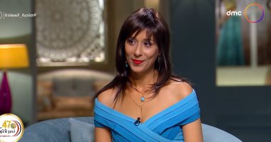 الفنانة دنيا ماهر