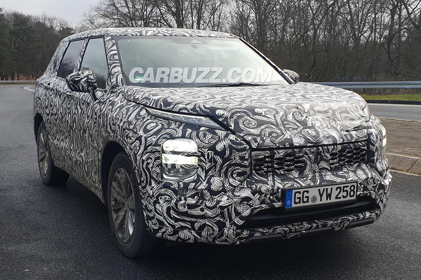 ميتسوبيشي اوتلاندر 2022 mitsubishi outlander 