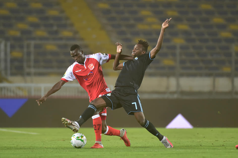 بيراميدز وحورويا 