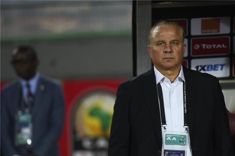 شوقي غريب المدير الفني للمنتخب الأولمبي