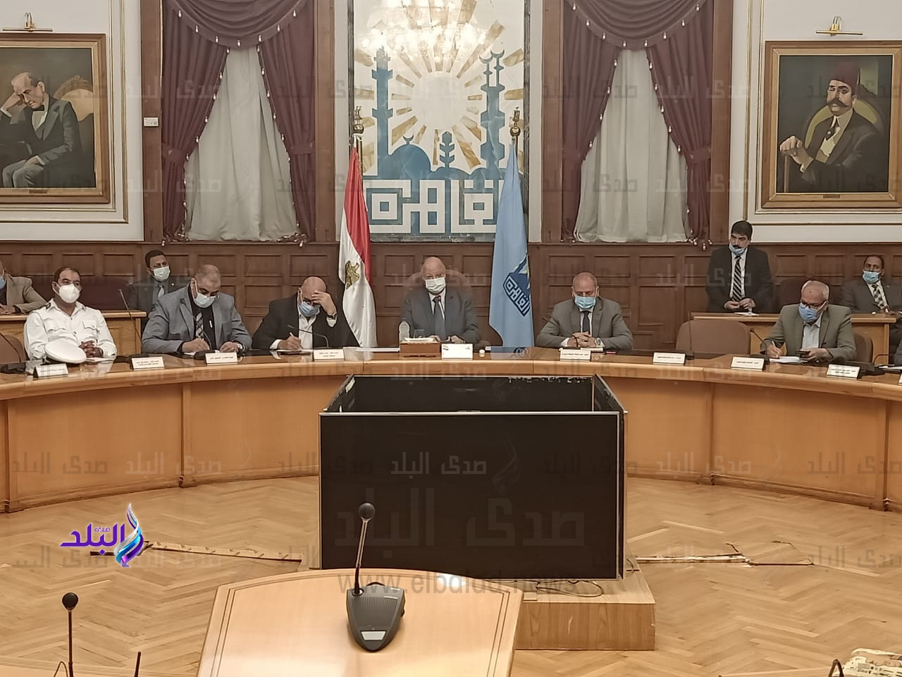 محافظ القاهرة : إلزام الطلاب والمعلمين بارتداء الكمامات