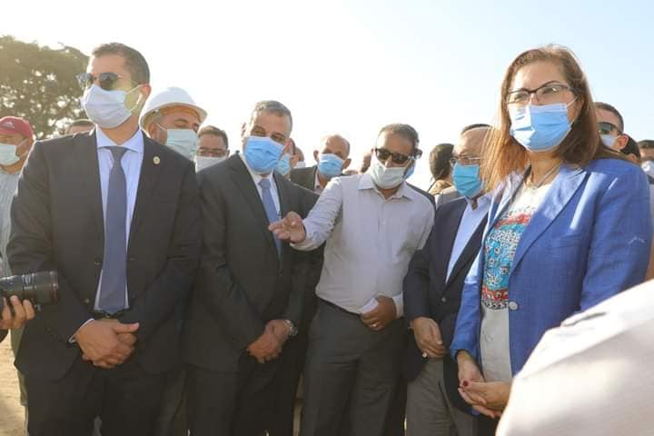 وزيرة التخطيط تتفقد استمرار أعمال التبطين الترع 