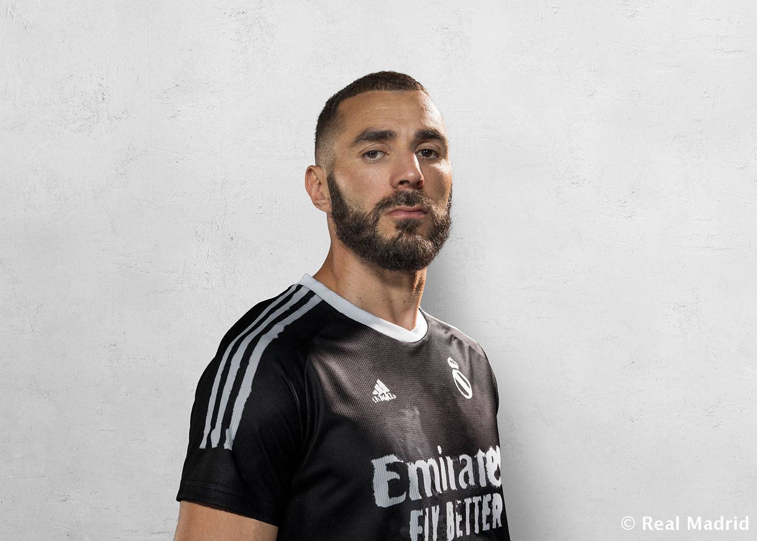 كريم بنزيما لاعب فريق ريال مدريد