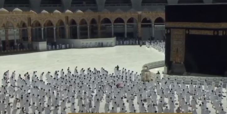 في أول صلاة جمعة بعد كورونا.. المسجد الحرام يمتلئ بـ75% 