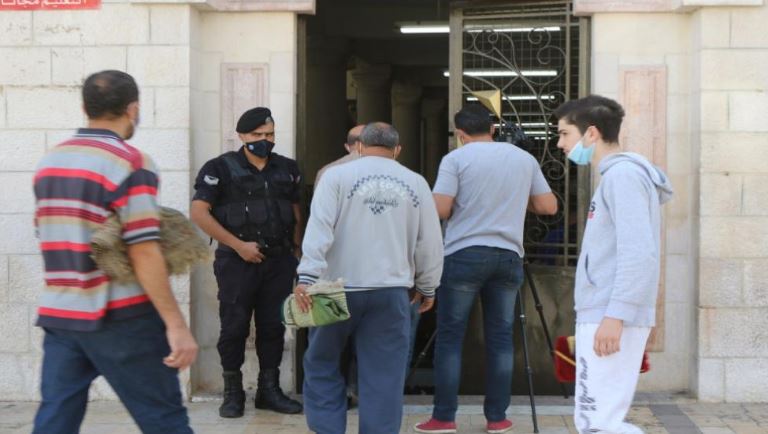بعد فتح أبواب الحرم المكي للمُصلين.. 12 شرط لأداء الصلاة