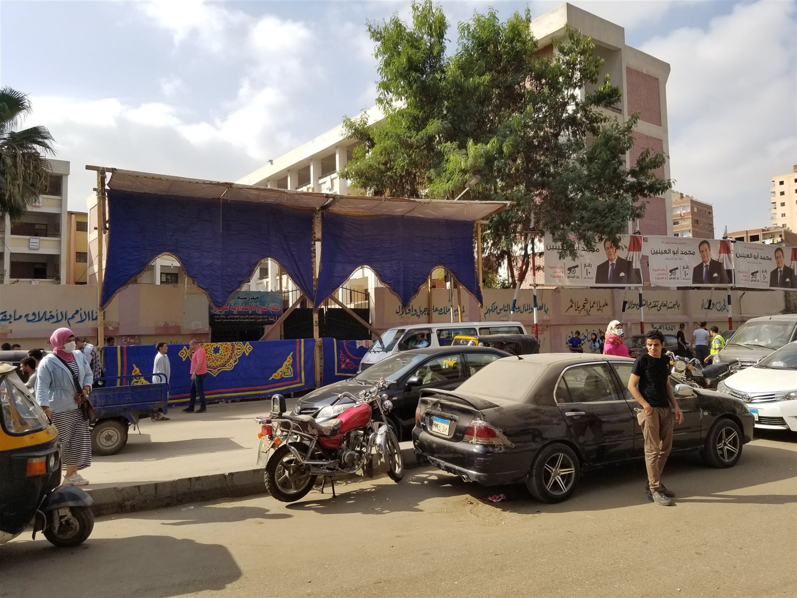 الناخبين يتوافدون على اللجان 