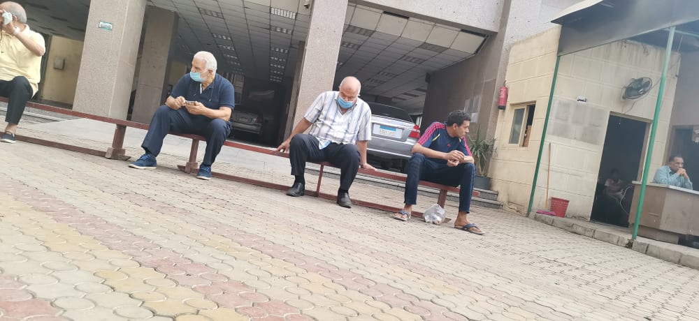 توافد كبار السن