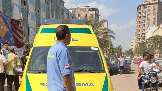 استدعاء سيارة إسعاف فى مدرسة يوسف السباعي