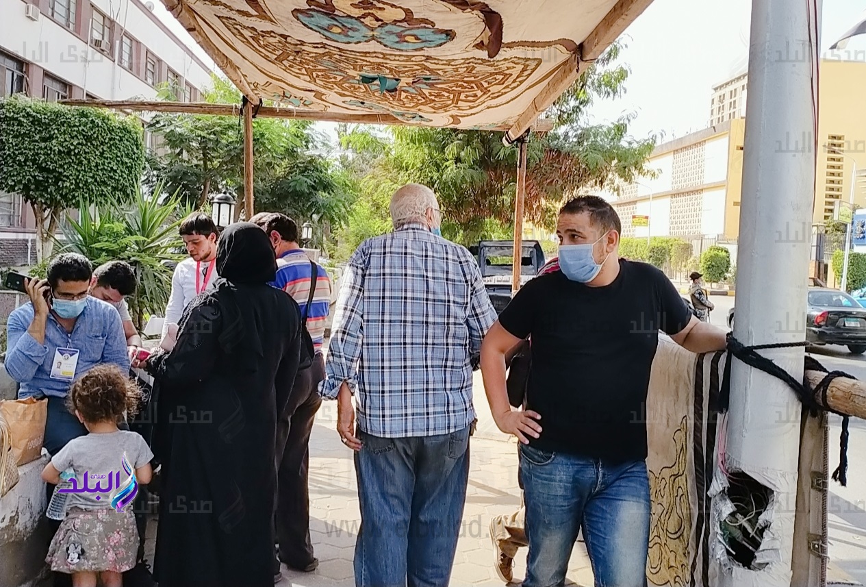 استمرار إقبال الناخبين على لجنة معهد بحوث النباتات بالدقي