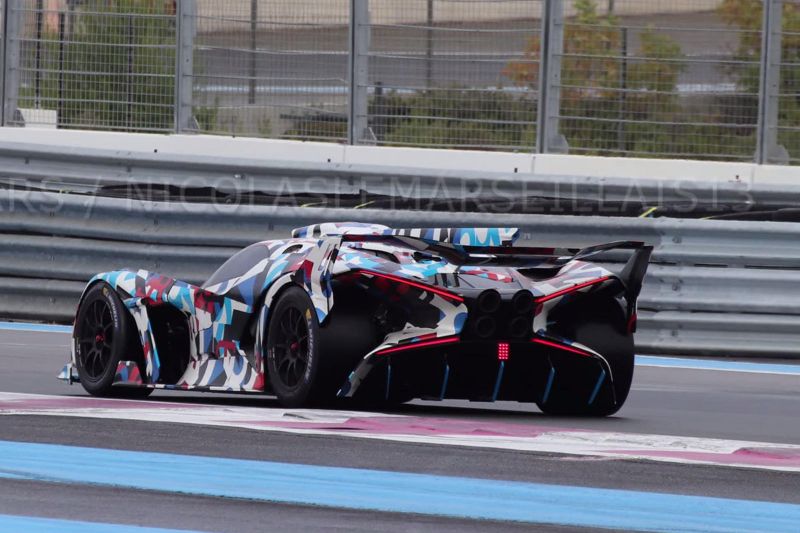 بوجاتي bugatti تطرح سوبركار جديدة كليا