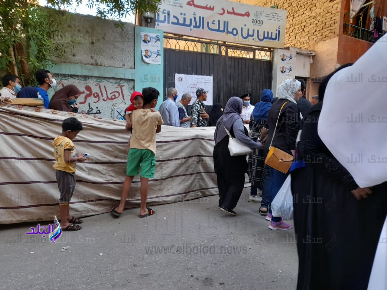 توافد كثيف للناخبين بمدرسة أنس بن مالك بالجيزة