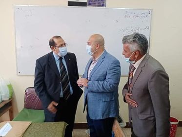 نائب محافظ الجيزة يتفقد سير لجان الانتخابات بالعياط