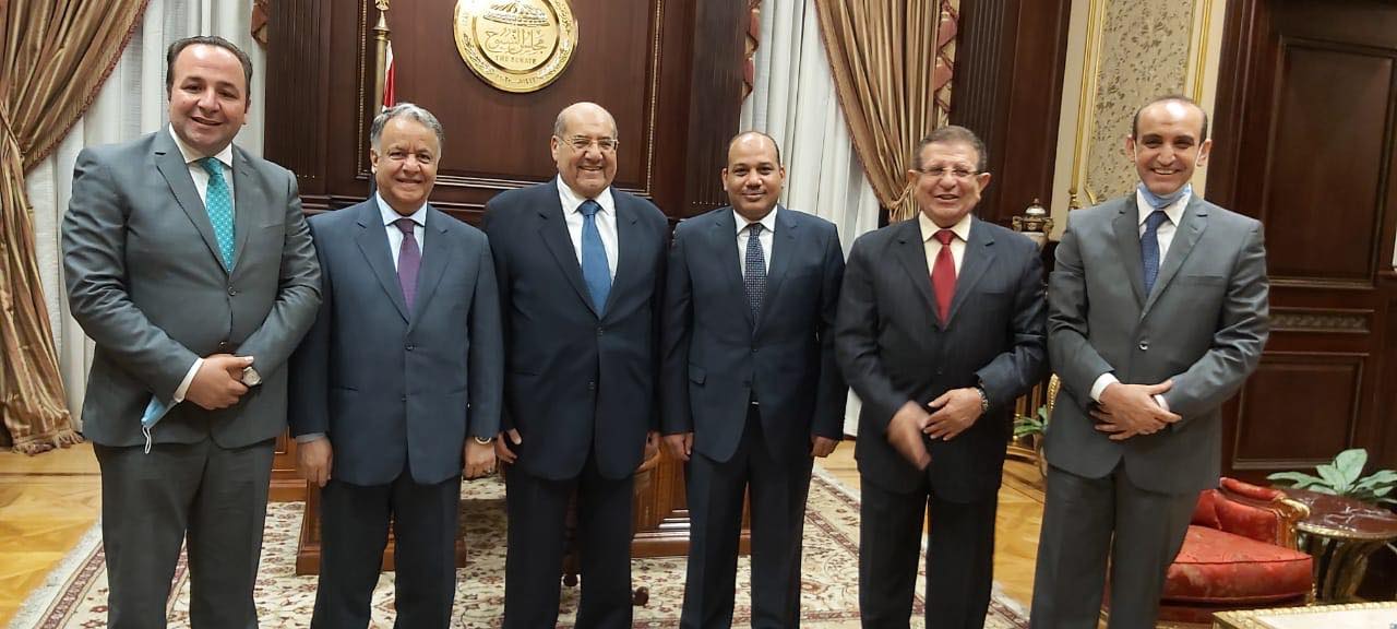 رئيس مجلس الشيوخ يستقبل وفدًا من جامعة الدول العربية