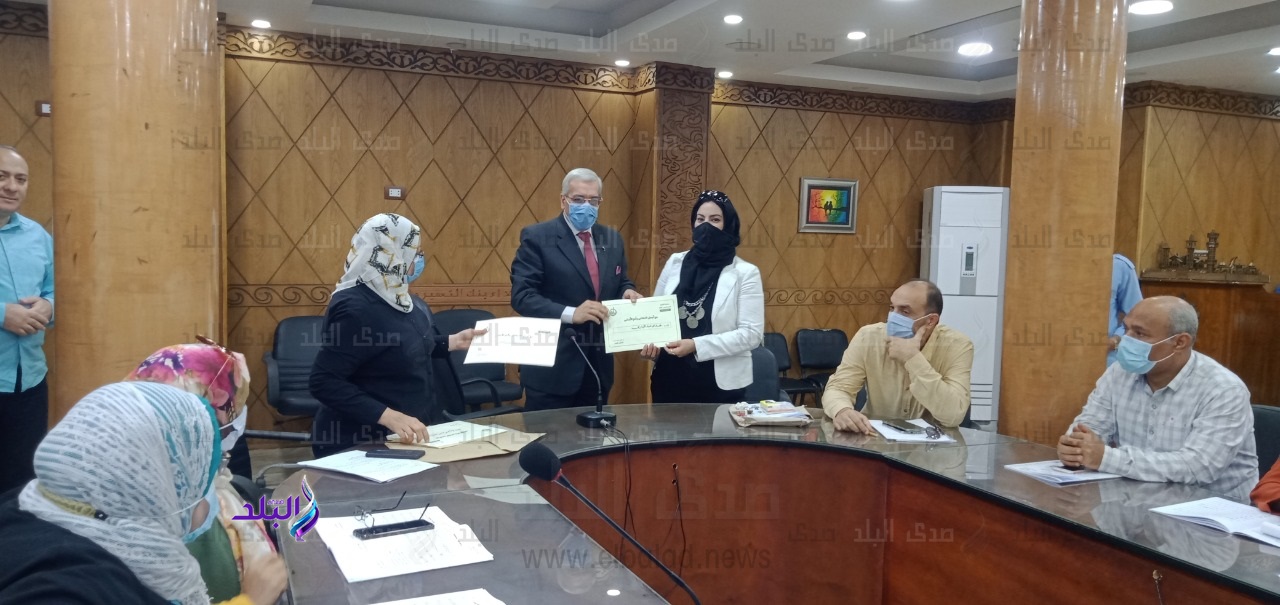 جانب م نالتكريم  جانب م نالتكريم