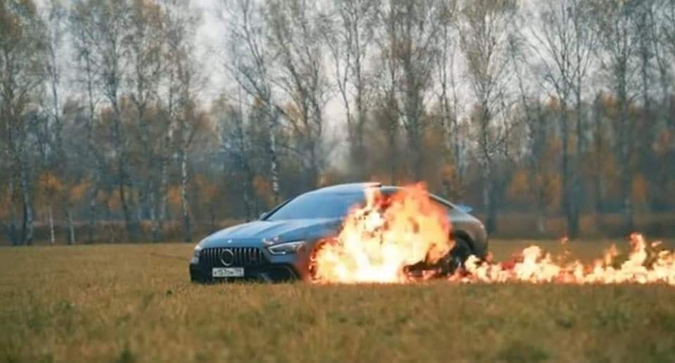 مالك مرسيدس mercedes amg gt 63 يشعل النار فيها