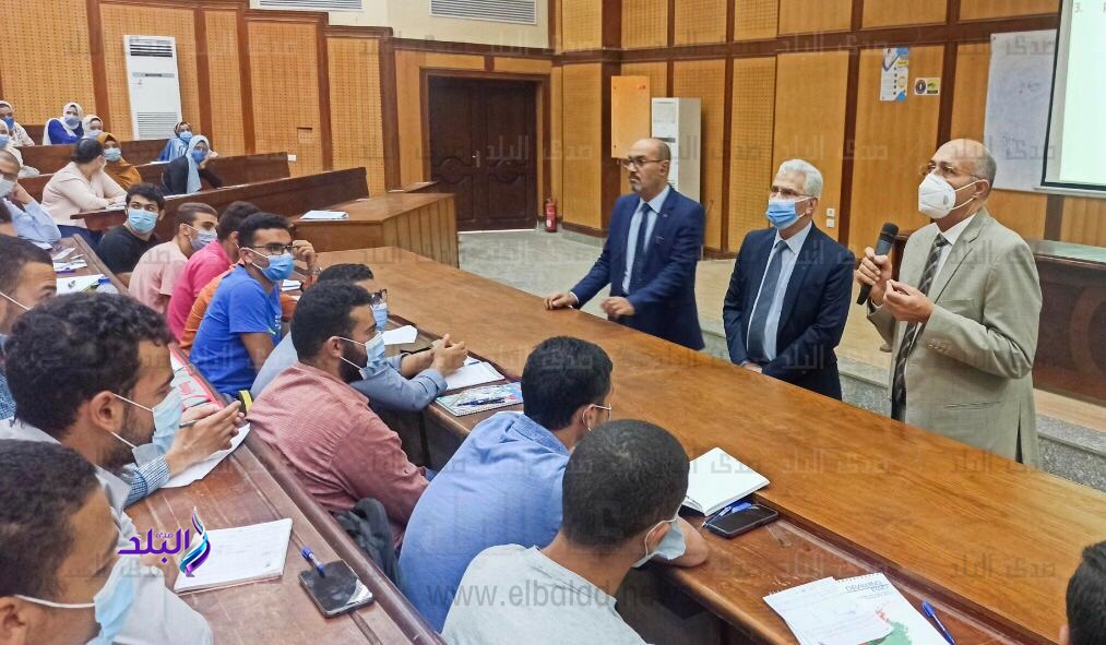 جانب من المتابعة 