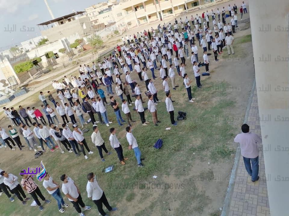 تباعد في الطابور 