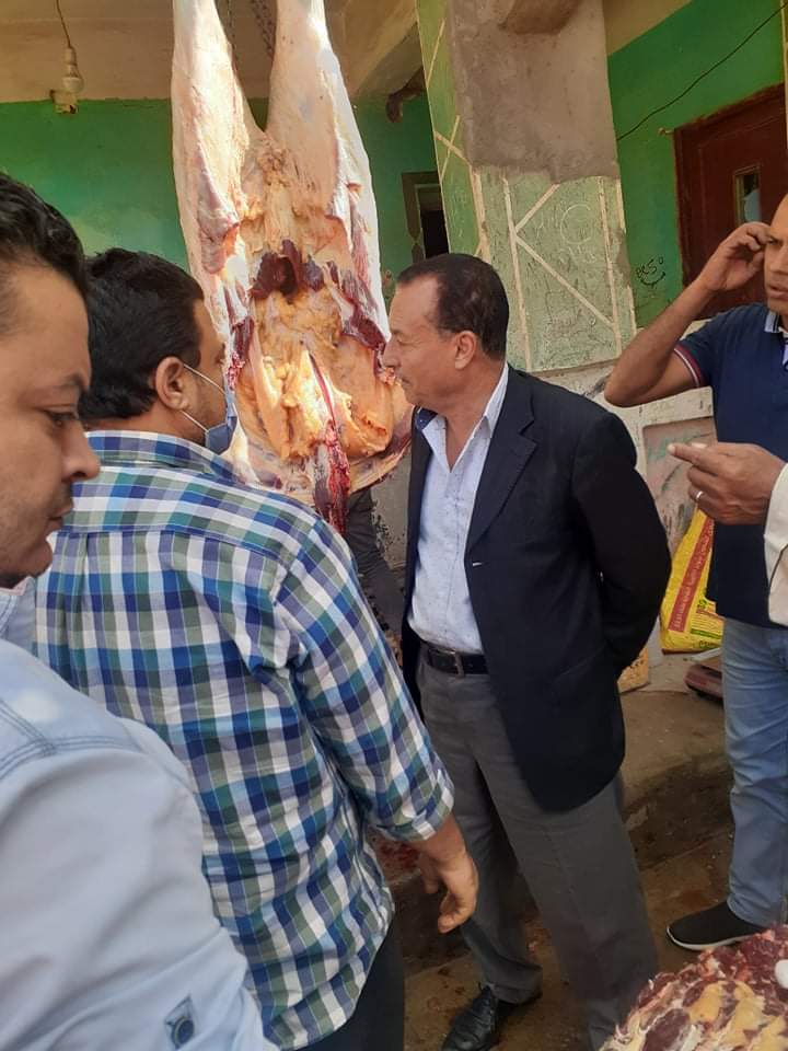 ضبط مطعم بيتزا شهير بحوزته لحوم فاسدة فى إتياي البارود بالبح