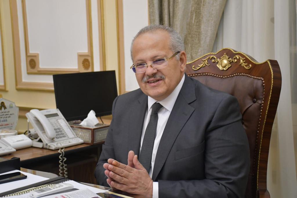 رئيس جامعة القاهرة